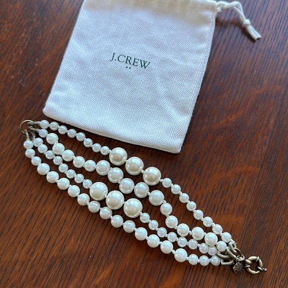 J.Crew multi strand (4) pearl bracelet. Varied pearl size. Gold toned clasp. EUC - Picture 6 of 14